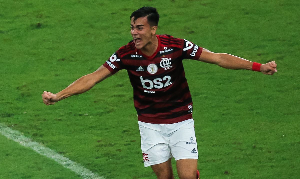 Reinier Jesus celebrates a goal with the Flamengo