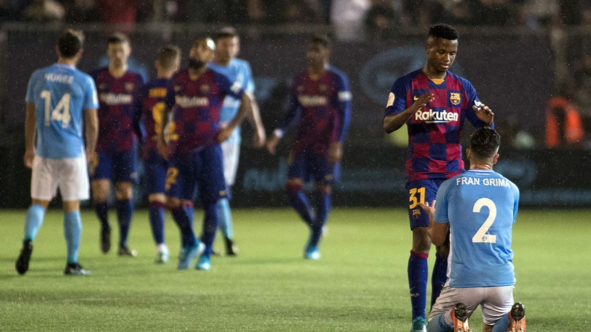 Los jugadores de Barça e Ibiza tras un partido de Copa del Rey