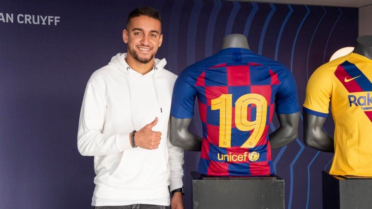 Matheus Pereira en su presentación como nuevo jugador del Barça | FCB