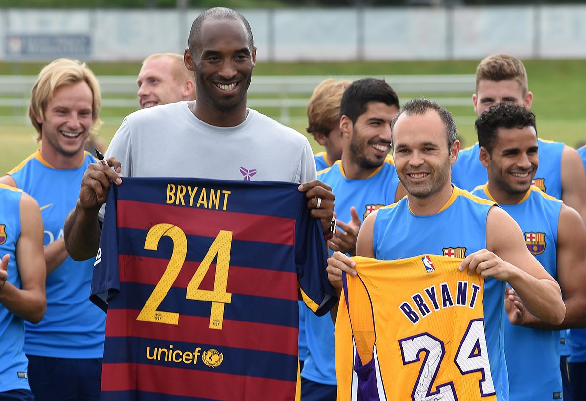 Kobe Bryant and Andrés Iniesta, in an image of archive