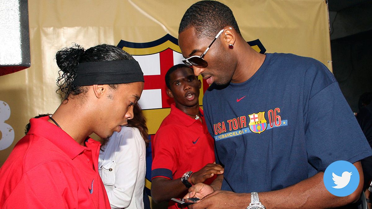 Kobe Bryant and Ronaldinho Gaucho, in an image of archive in 2006