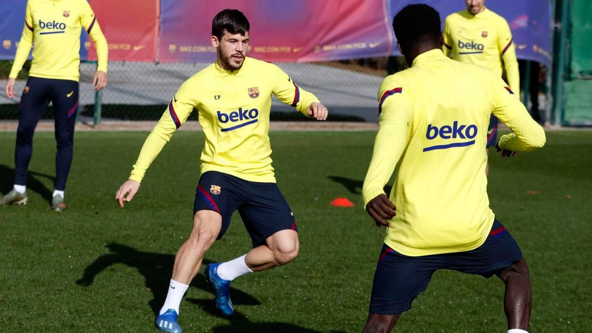 Carles Pérez, target of Roma, in a training session with Barça | FCB