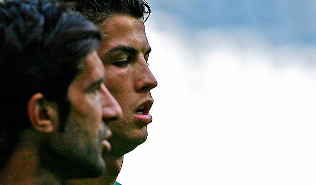 Luis Figo, junto a Cristiano Ronaldo