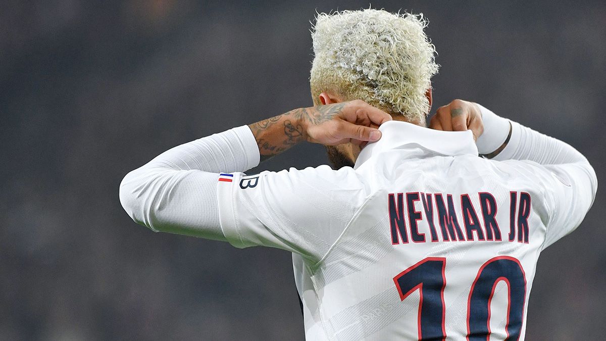 Neymar in a match of PSG in the Ligue 1