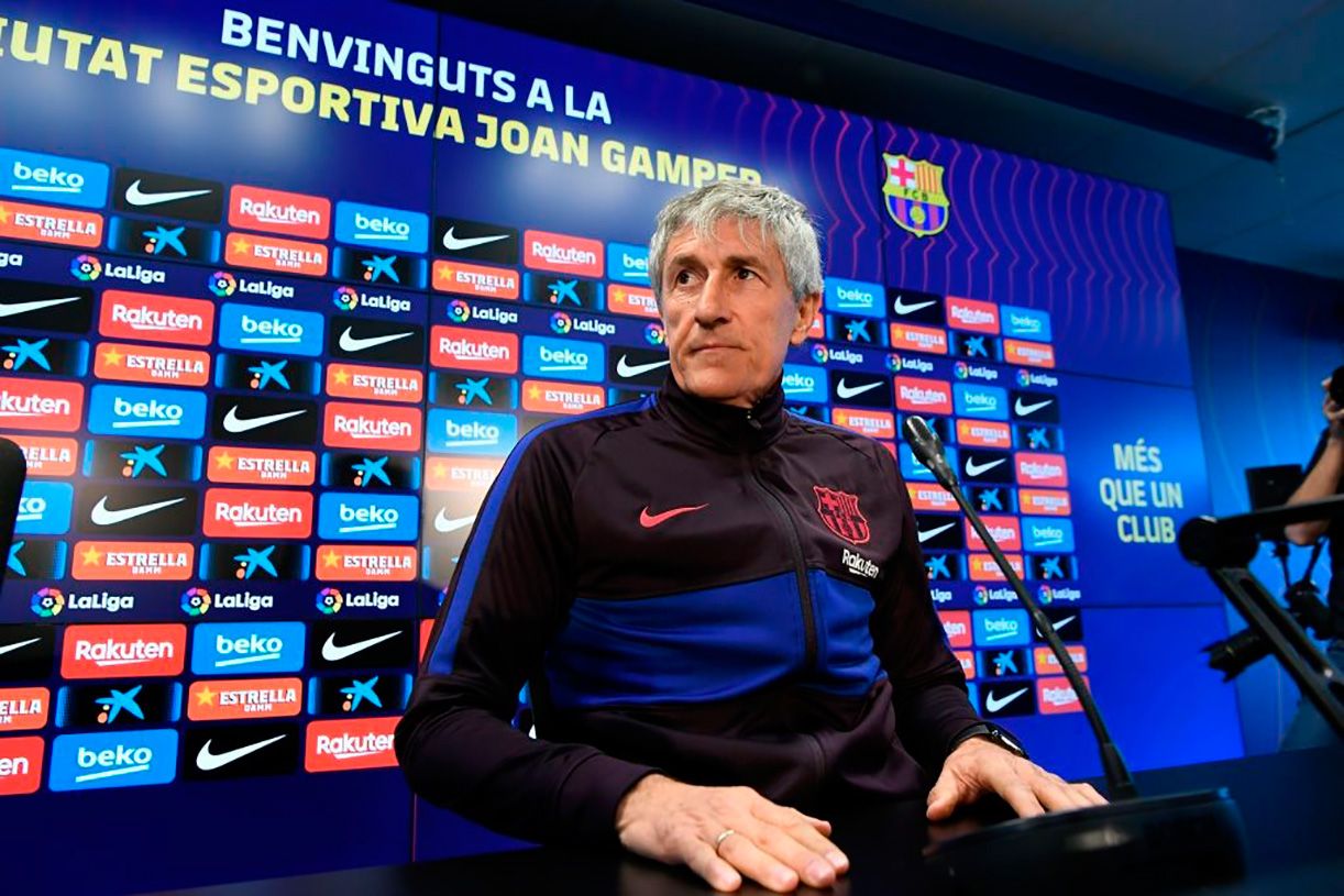 Setién en rueda de prensa con el Barça