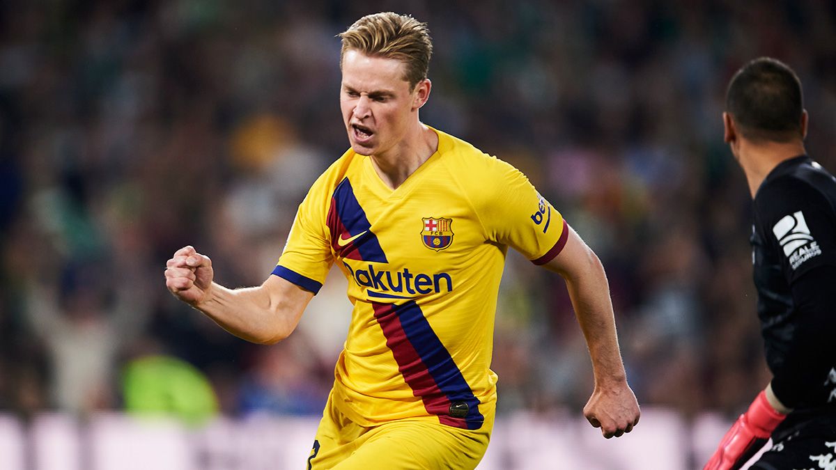 Frenkie de Jong in a match with Barça in LaLiga