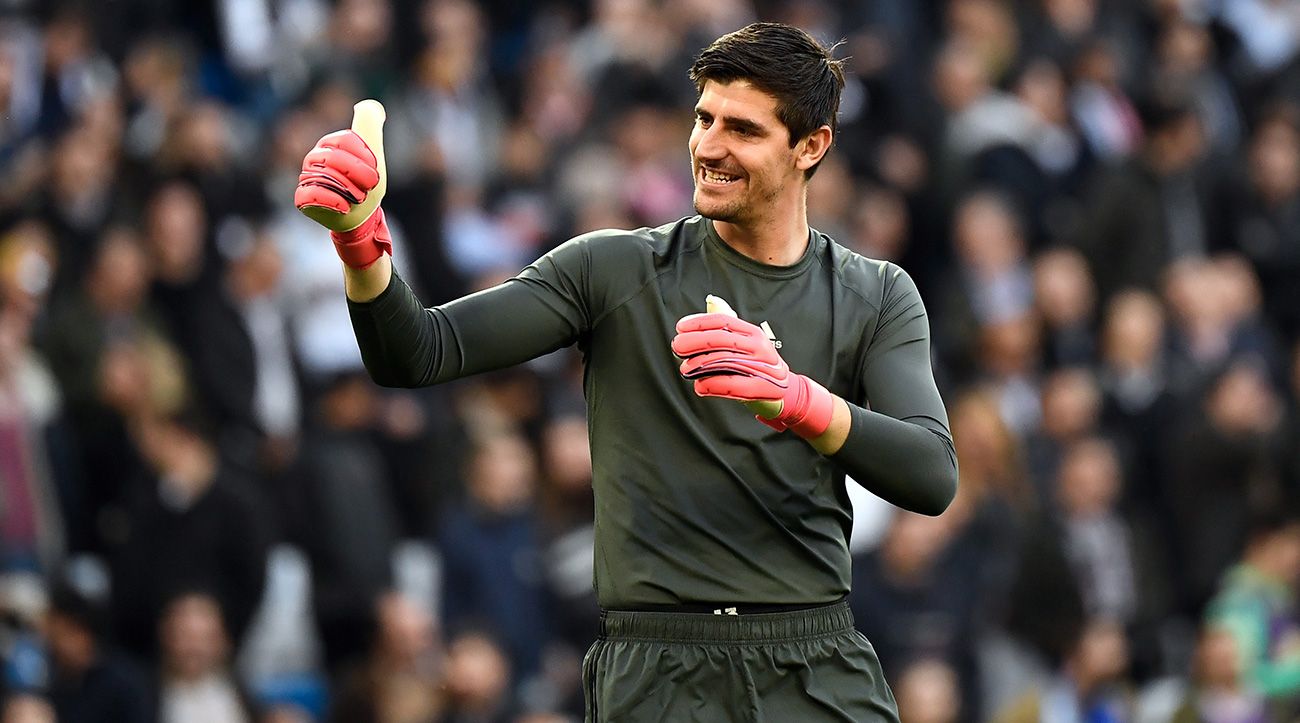 Courtois celebra una victoria con el Madrid