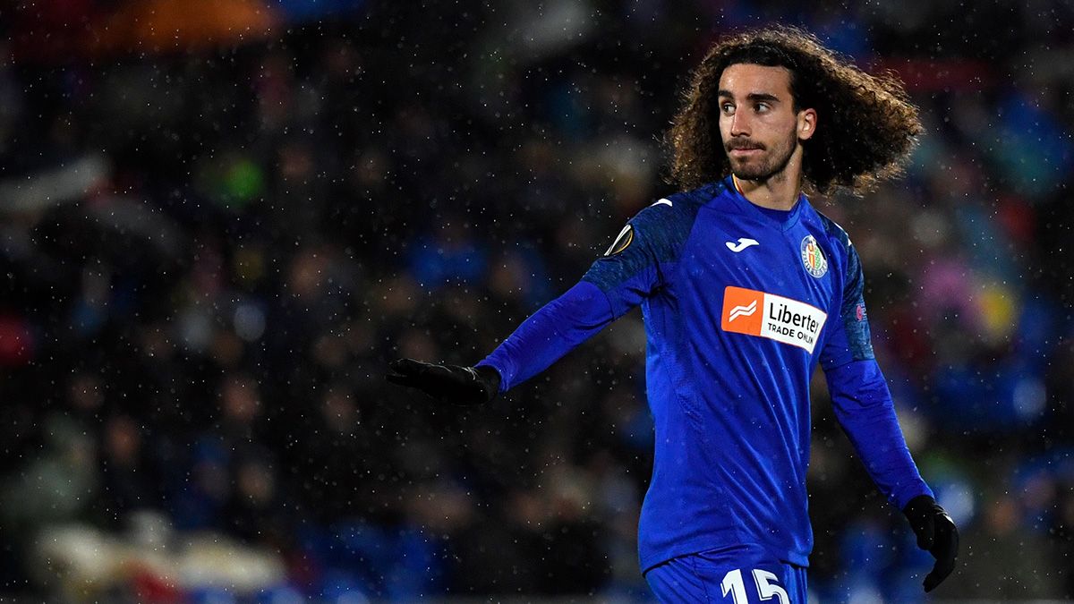 Marc Cucurella en un partido del Getafe en la Europa League