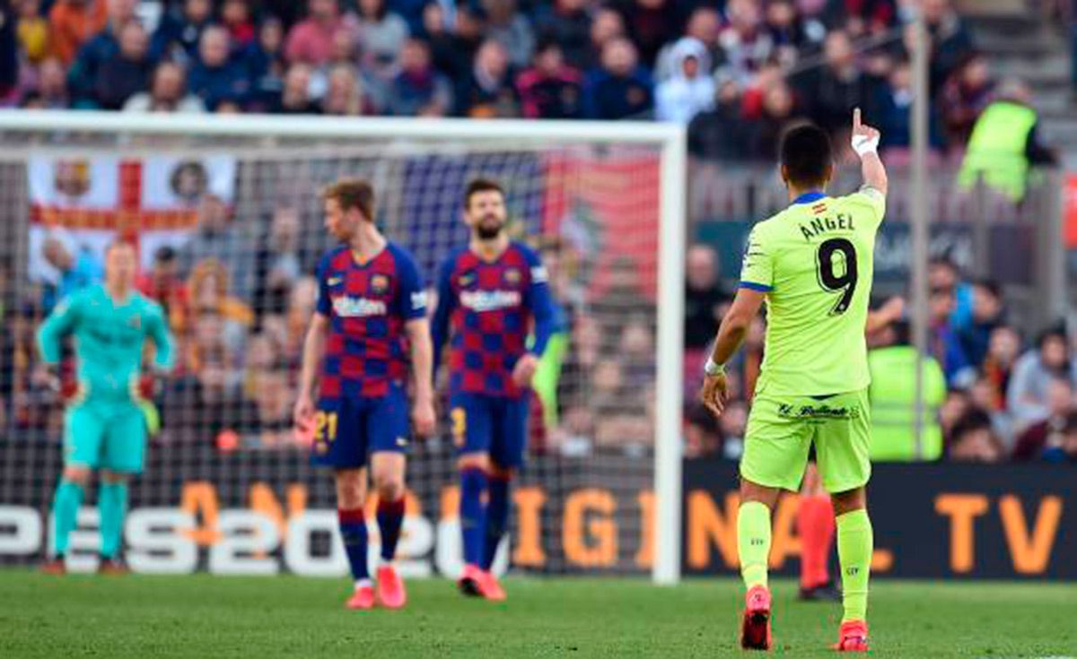 Ángel Rodríguez, celebrating the goal in the Camp Nou