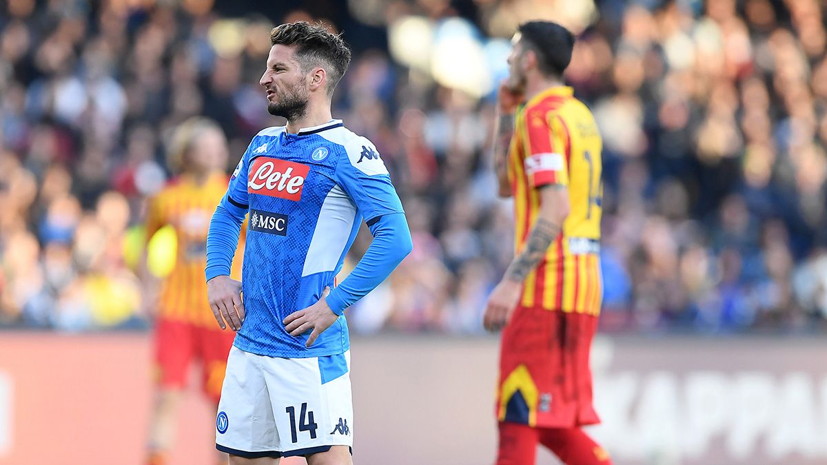 Dries Mertens, possible target of Barça, in a match of Napoli