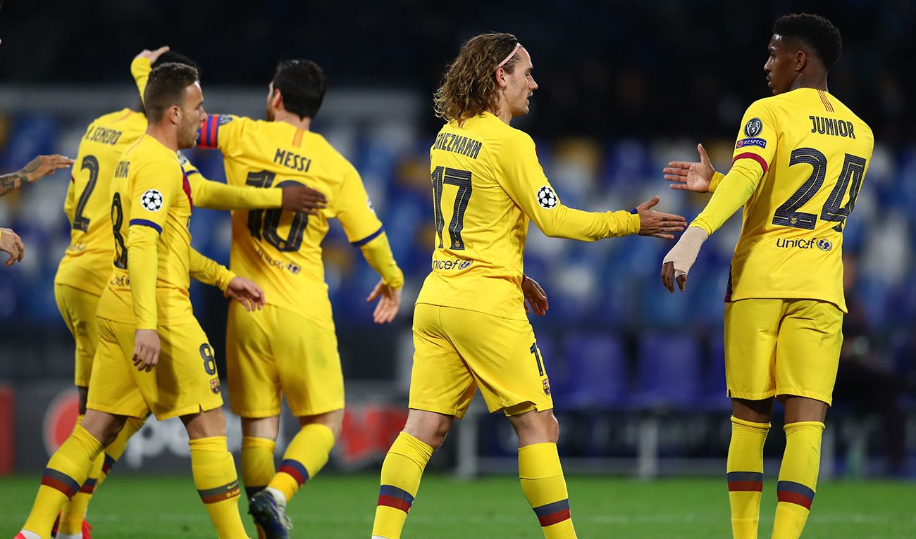 The players of the Barça celebrate the goal of Griezmann