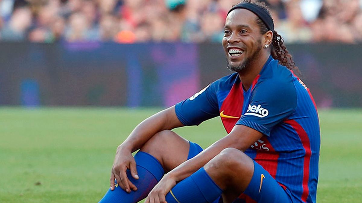 Ronaldinho in a match of Barça Legends in the Camp Nou