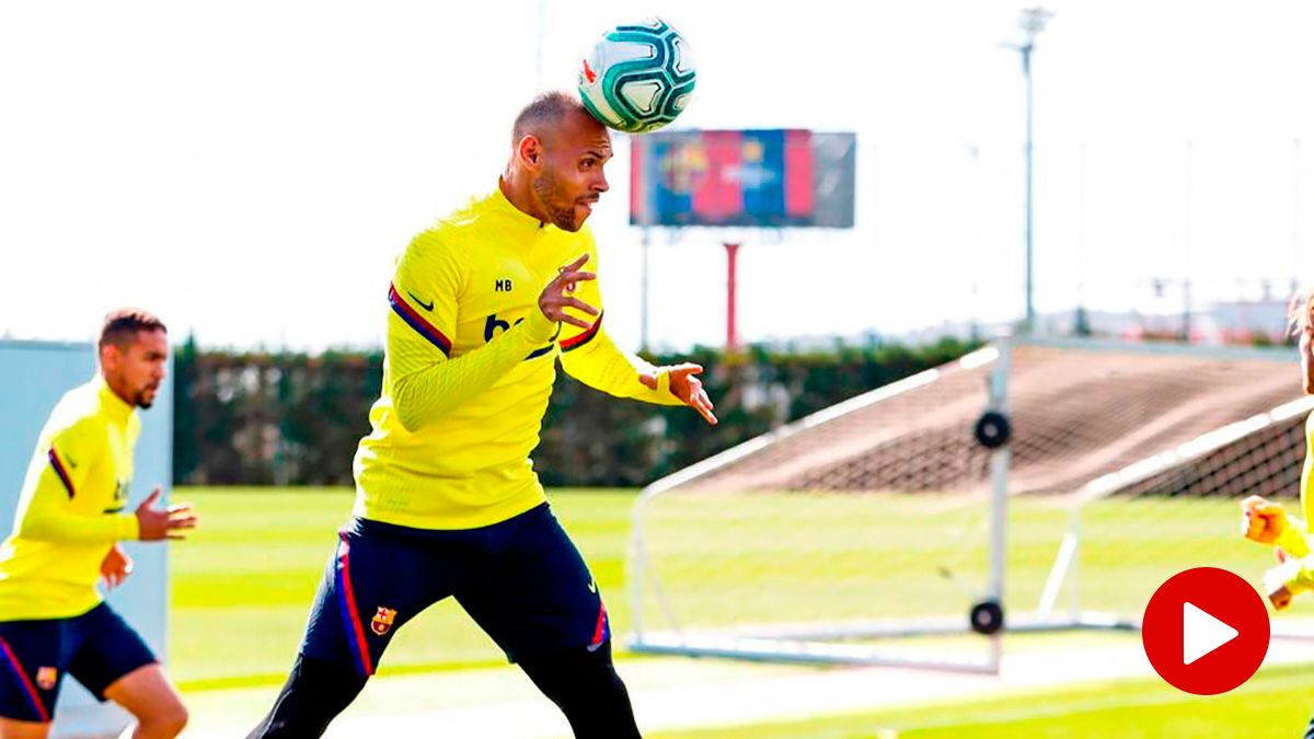 Martin Braithwaite remata de cabeza entrenando