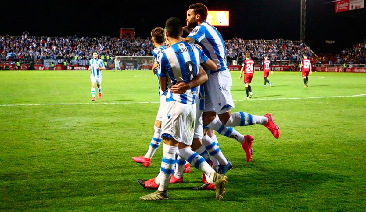 The players of the Real celebrate a goal in Glass / Photo: Twitter Real Sociedad