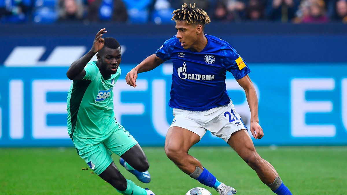 Jean-Clair Todibo in a match of Schalke 04 | @S04