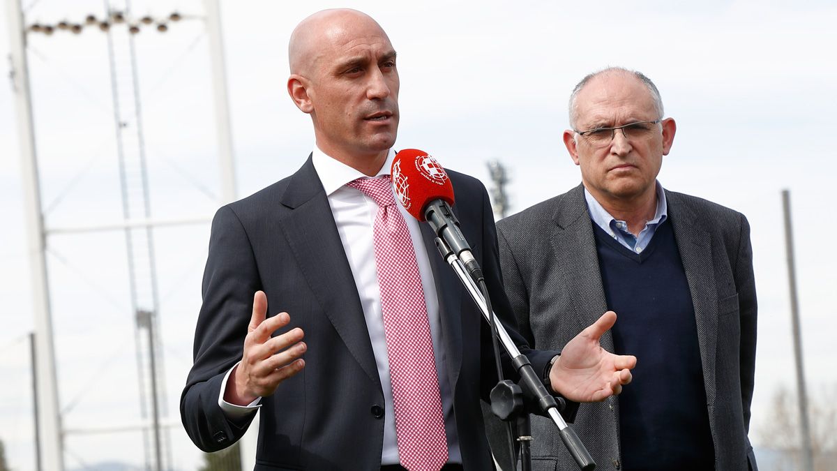 Luis Rubiales in an act of the Spanish Football Federation (RFEF) | @RFEF