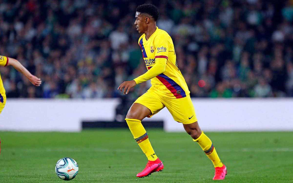 Junior Firpo en un partido con el Barça / Foto: Twitter personal Junior Firpo