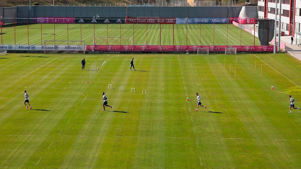 The players of Bayern Munich in a training session | @FCBayernES