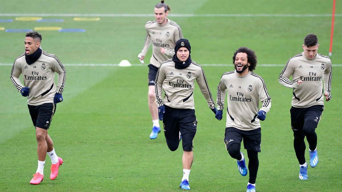 Los jugadores del Real Madrid en una sesión de entrenamiento