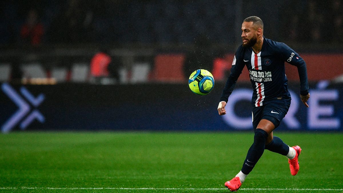 Neymar in a match of PSG in the Ligue 1