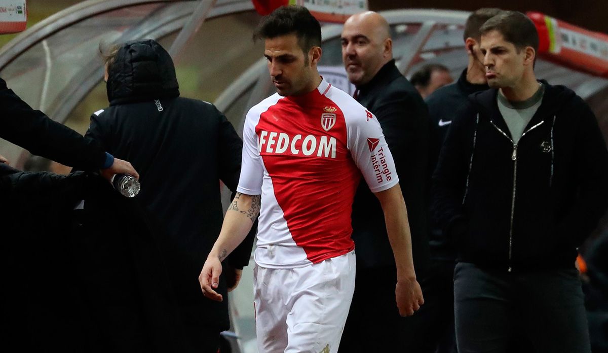 Cesc Fàbregas leaves  to the bench after being substituted