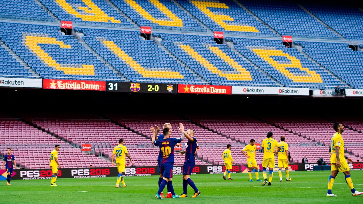 The players of Barça celebrate a goal in a match behind closed doors against UD Las Palmas