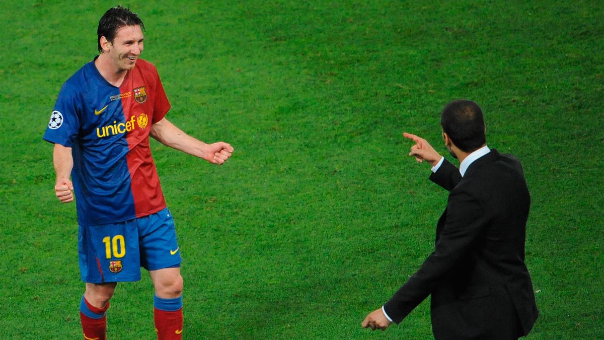 Leo Messi and Pep Guardiola celebrate a goal of Barça