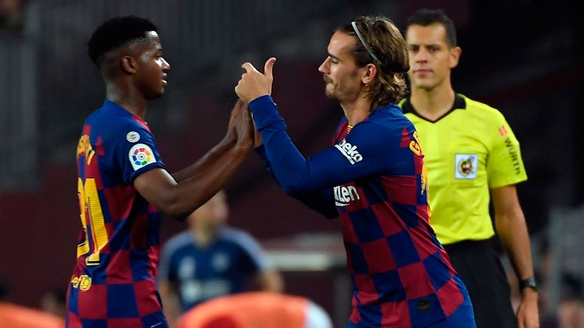 Ansu Fati y Antoine Griezmann en un partido del Barça