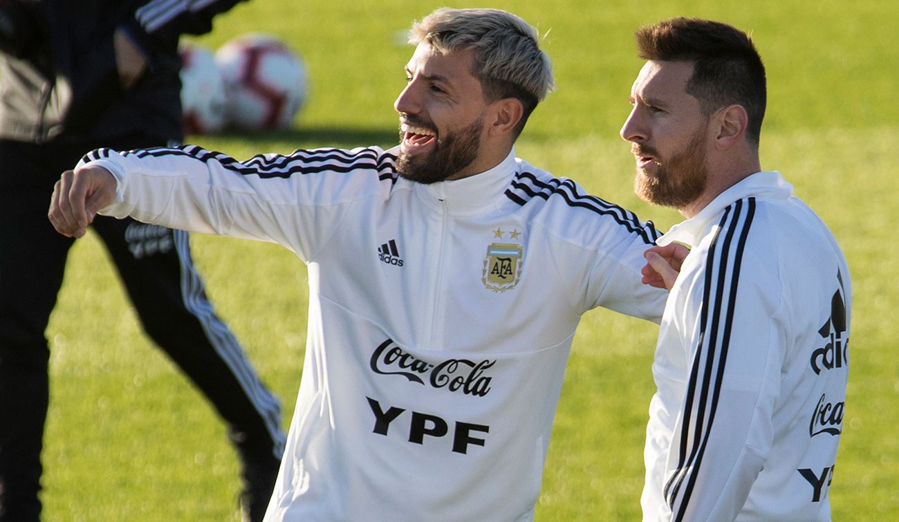 El Kun Agüero y Leo Messi en un entrenamiento de Argentina