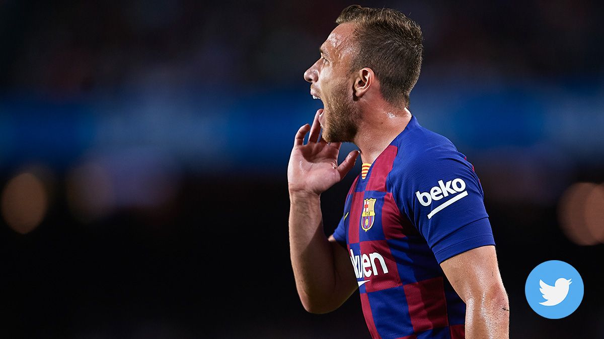 Arthur Melo, gritando a uno de sus compañeros en un partido del Barça