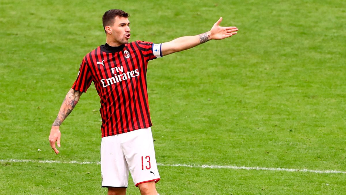 Alessio Romagnoli in a match with Milan in the Serie A