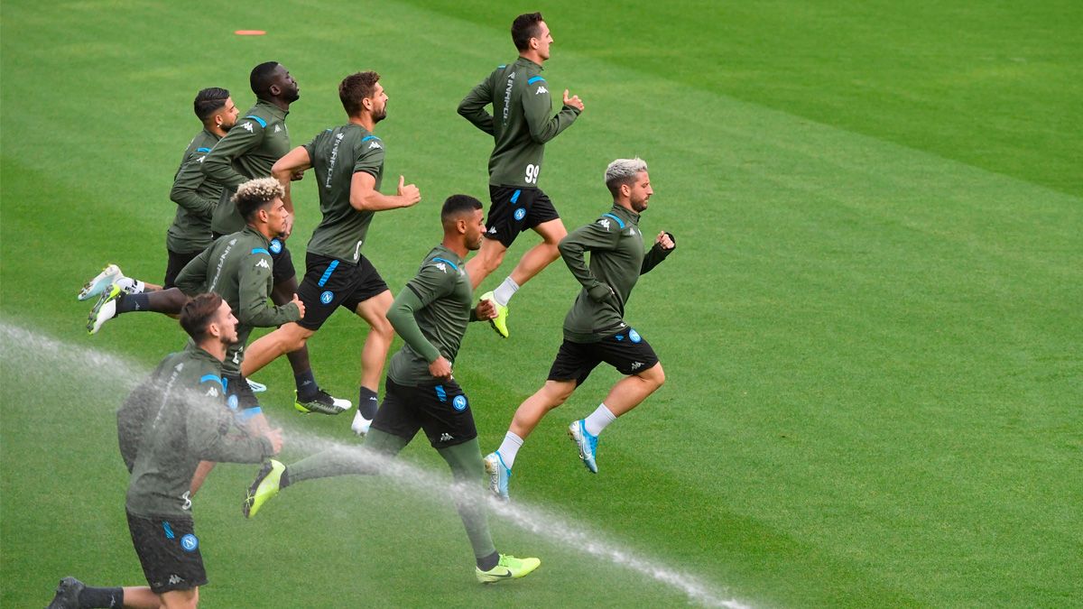 Los jugadores del Napoli en una sesión de entrenamiento