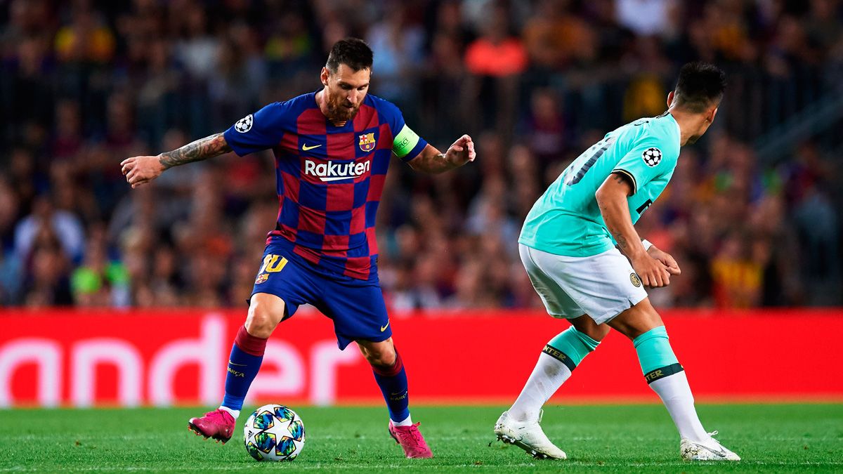 Leo Messi and Lautaro Martínez in a Barça-Inter Milan