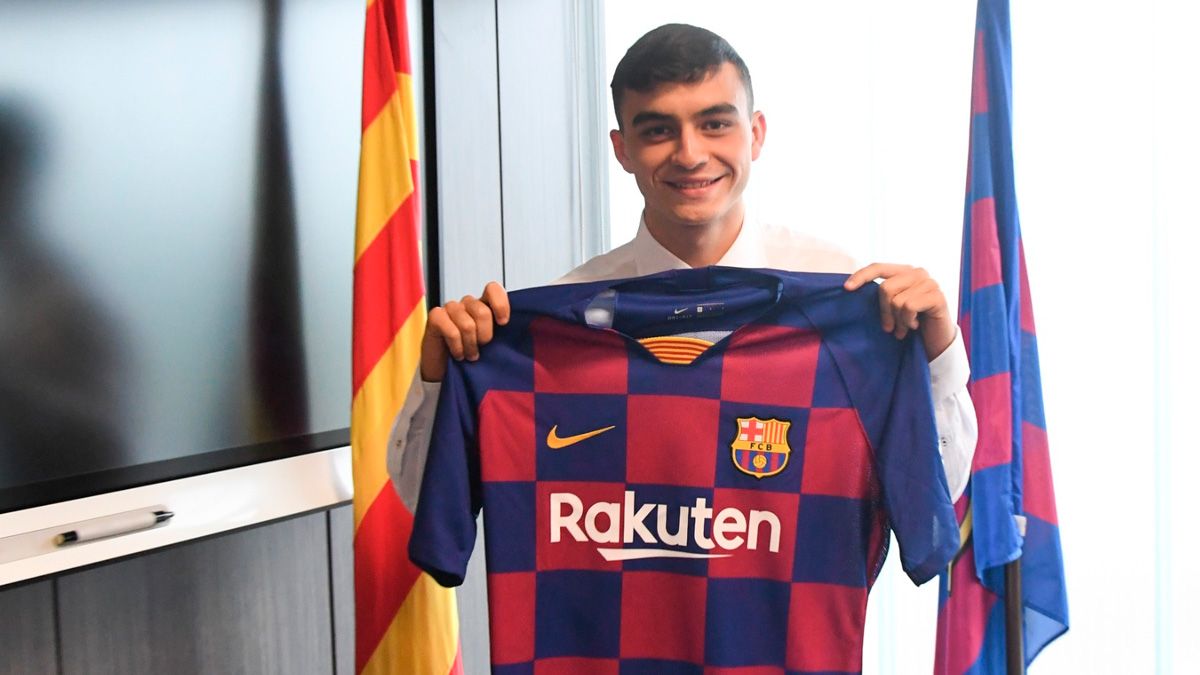 Pedri en su presentación oficial con el Barça | FCB