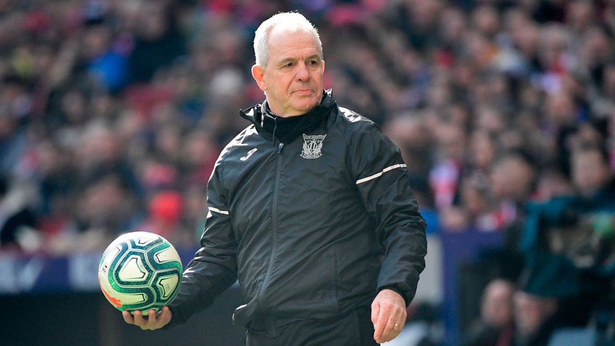 Javier Aguirre in a Leganés match in LaLiga