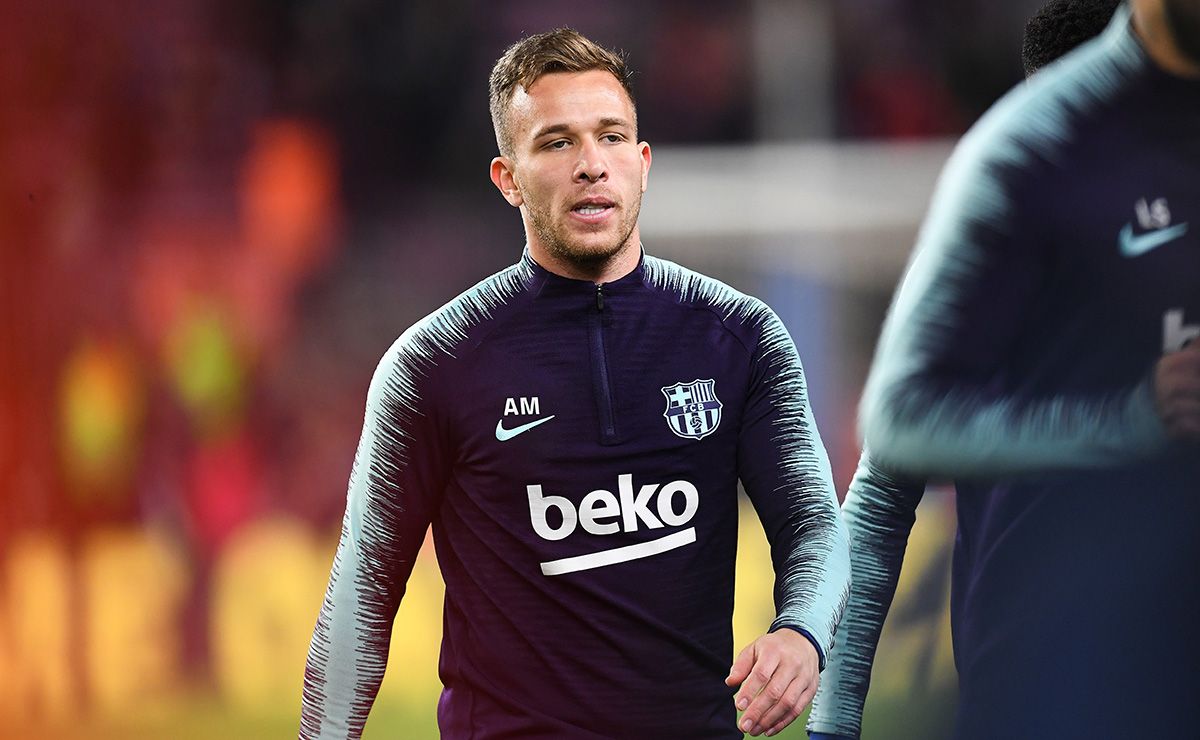 Arthur Melo, durante un calentamiento con el FC Barcelona