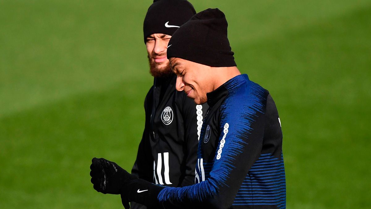 Kylian Mbappé y Neymar en una sesión de entrenamiento del PSG