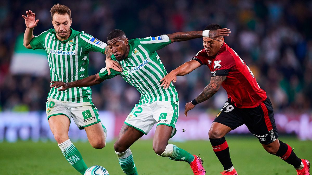 Emerson in a match of Real Betis in LaLiga