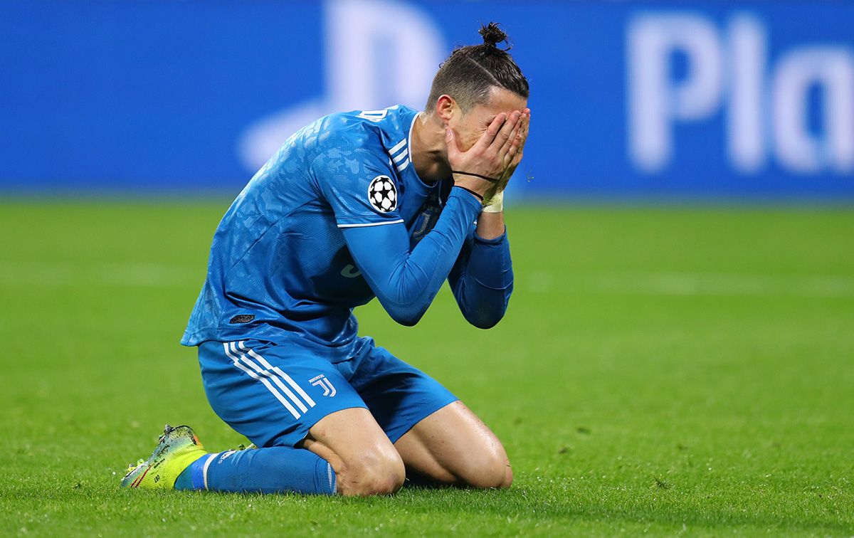 Cristiano Ronaldo, lamentándose tras haber fallado una oportunidad de gol