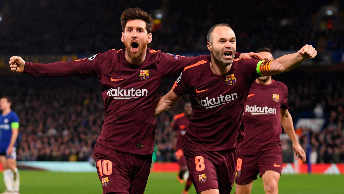 Leo Messi y Andrés Iniesta celebran un gol del Barça