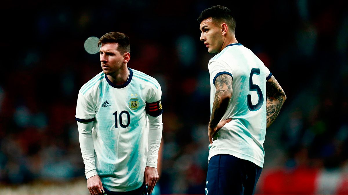 Leo Messi and Leandro Paredes in a match of the Argentina national team