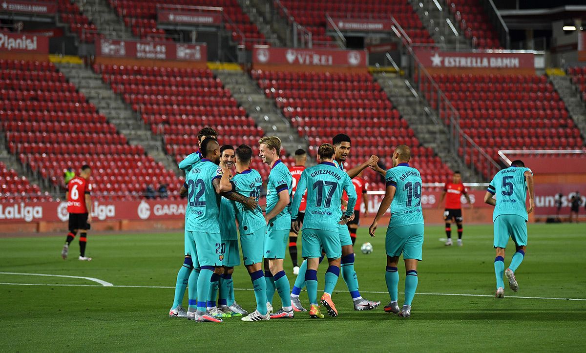 El FC Barcelona, celebrando el gol de Braithwaite al Mallorca