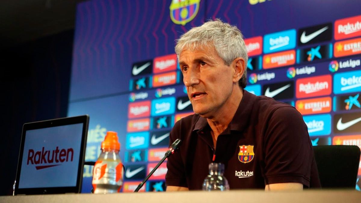 Quique Setién in a press conference of Barça | FCB