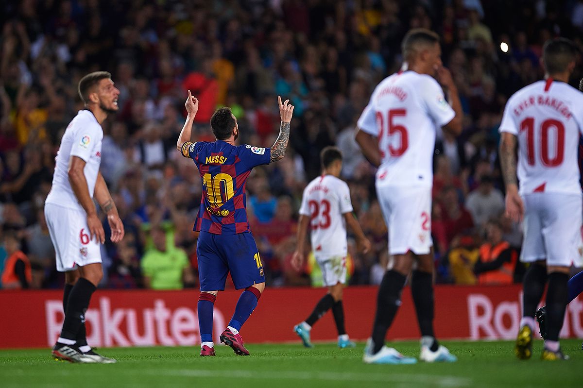 Messi, celebrating his last goal against Sevilla