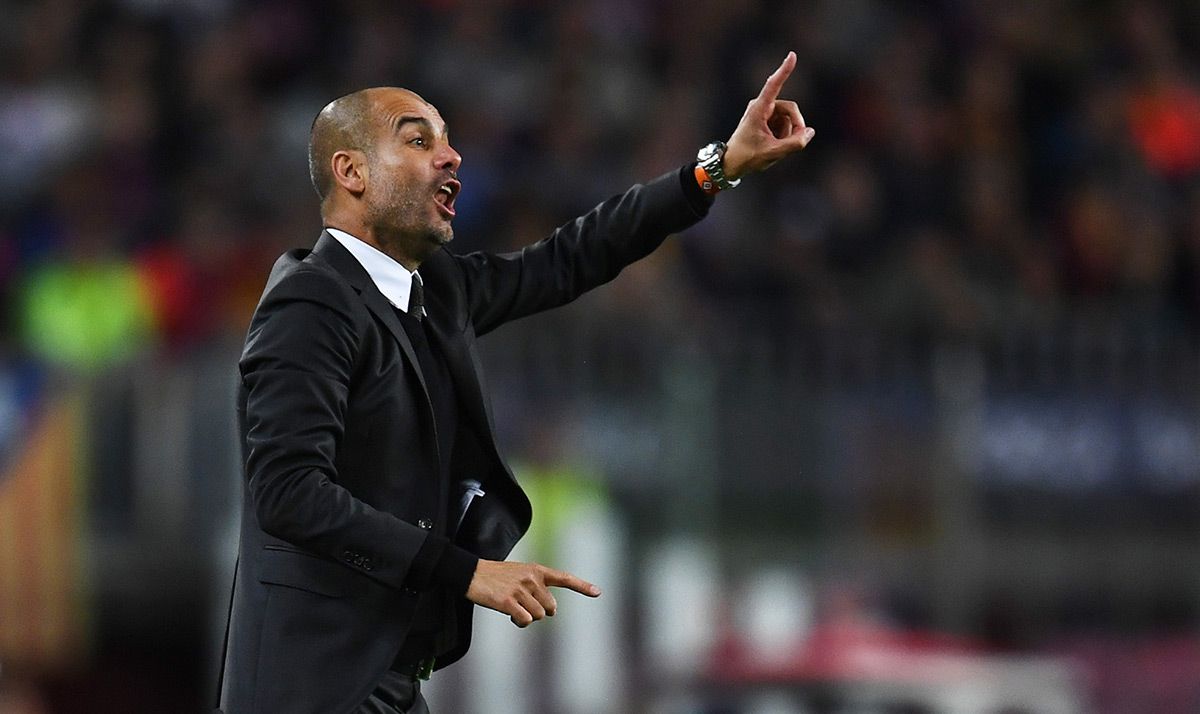 Pep Guardiola, giving orders to his players in an image of archive