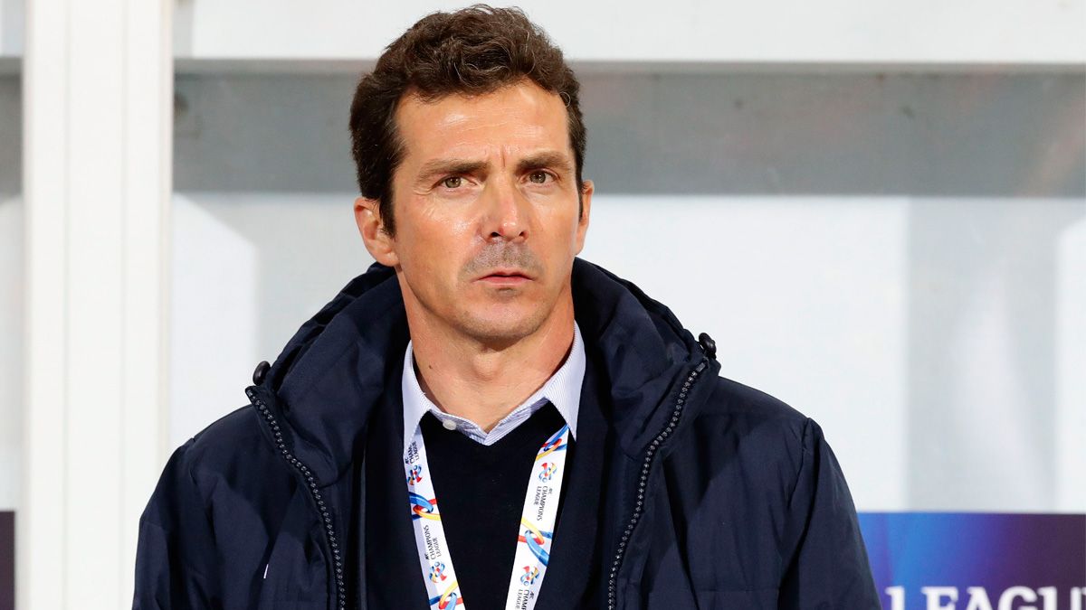 Guillermo Amor, now at Barça, in his stage as a coach