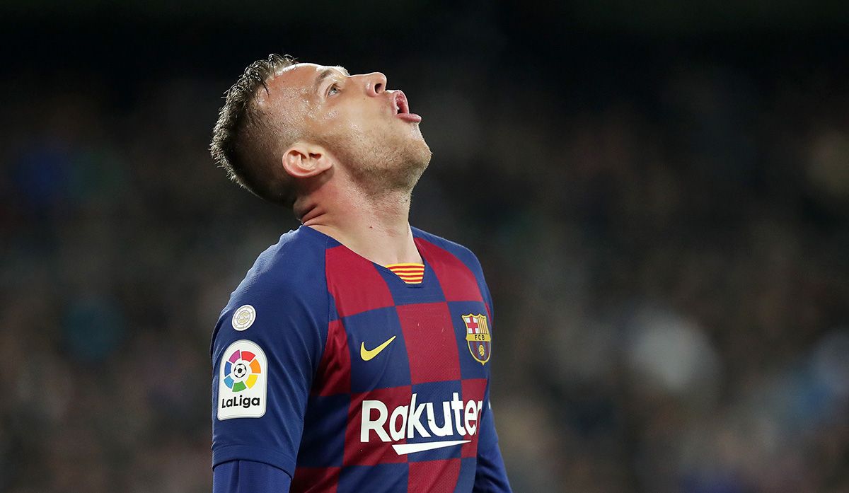 Arthur Melo, sighing after an occasion failed with the Barça
