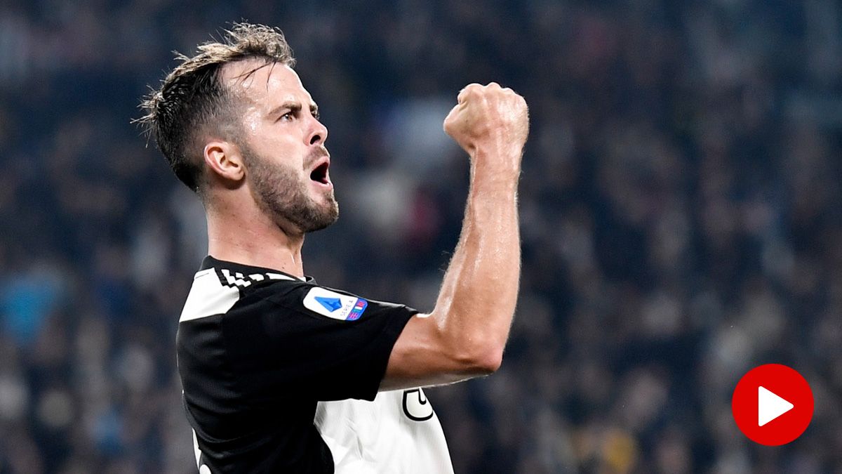 Miralem Pjanic celebrates a goal with Juventus | FCB