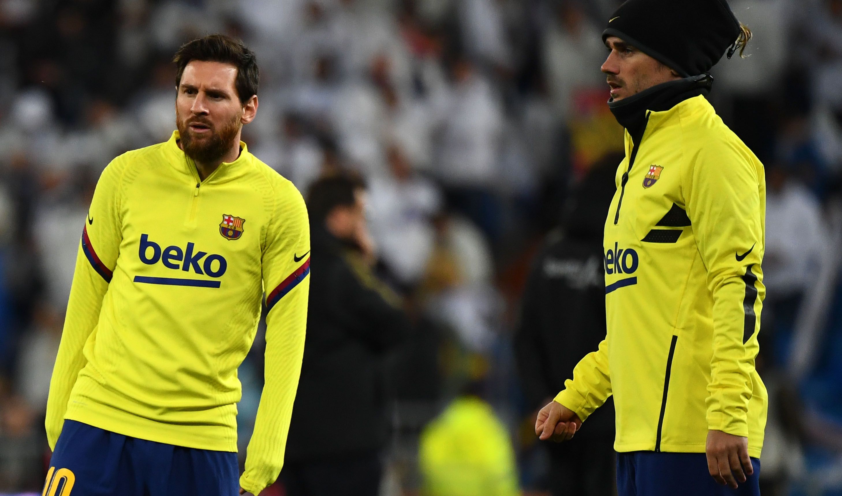 Leo Messi and Griezmann in the warming before a party