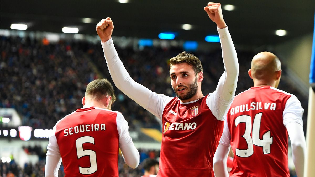 Abel Ruiz celebrates a goal with Sporting de Braga